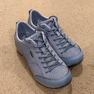 Dansko Women's Blue Sneakers NEVER WORN - Size 39